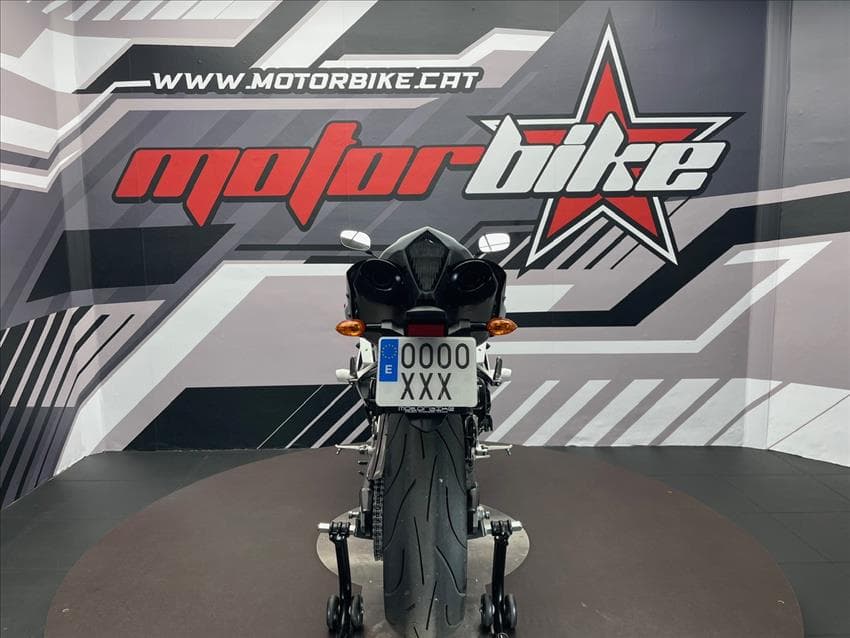 YAMAHA YZF-R1 - Image 2