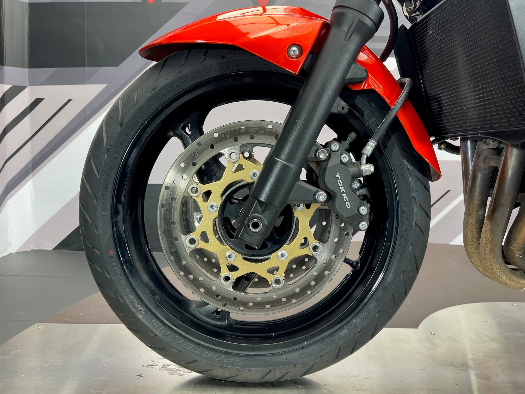 SUZUKI GSR 600 - Image 27