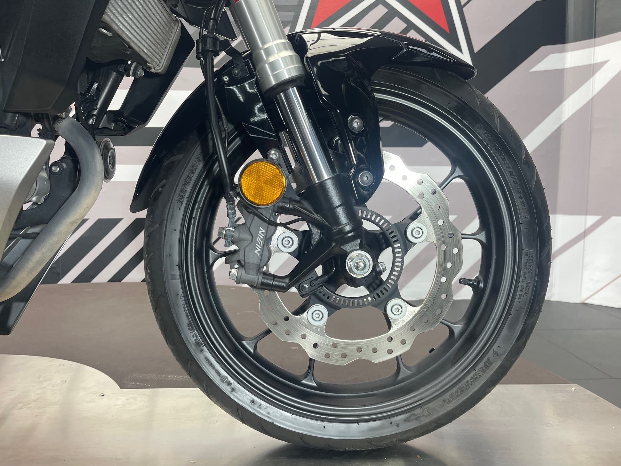 HONDA CB 125R - Image 17