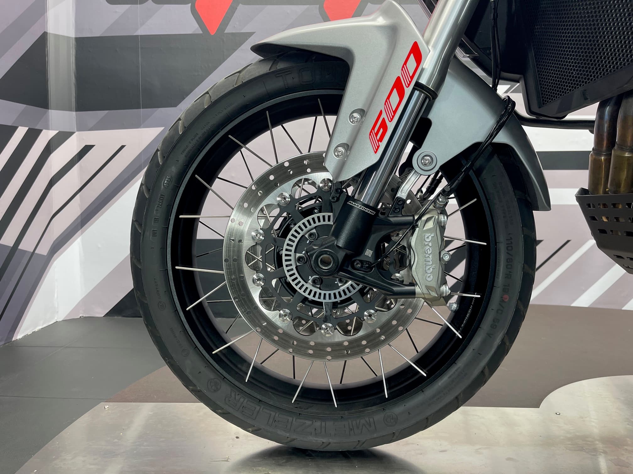 QJMOTOR SRT 600 SX - Image 24