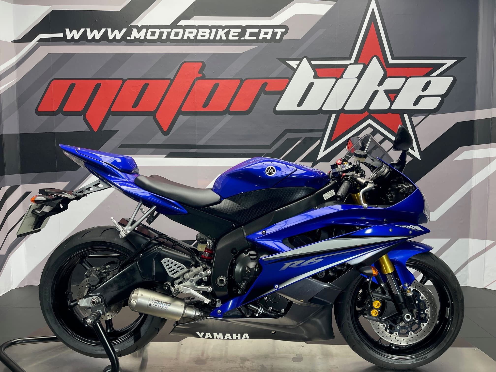 YAMAHA YZF-R6 - Image 1