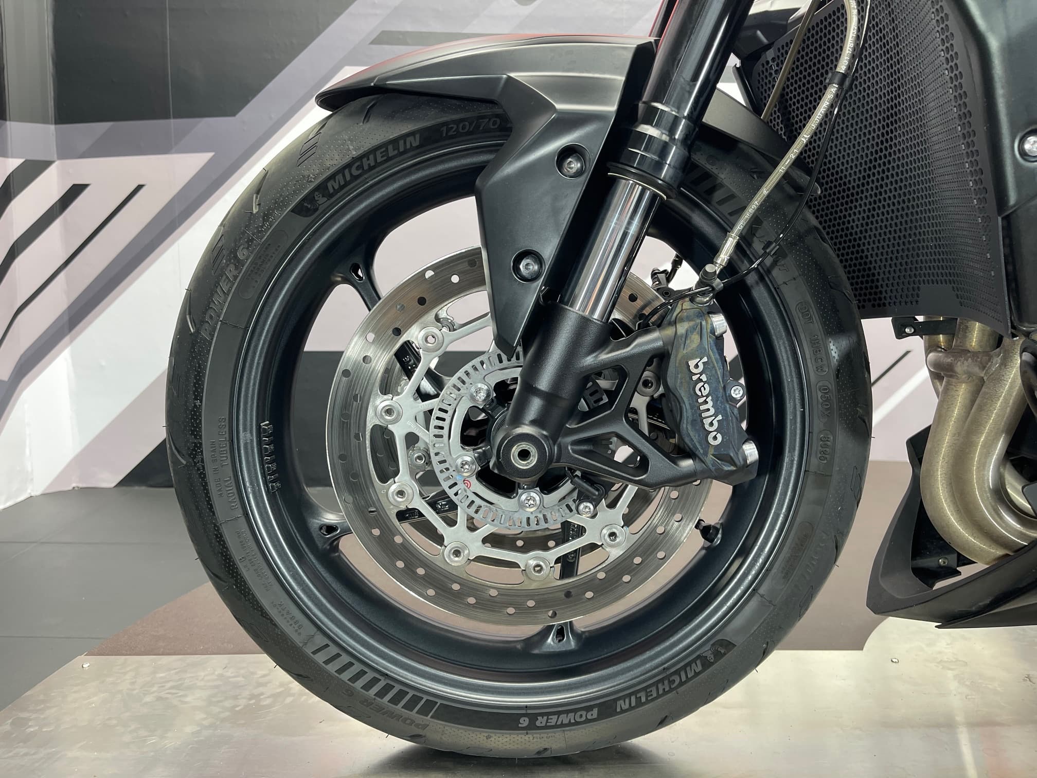 TRIUMPH STREET TRIPLE 765R - Image 20