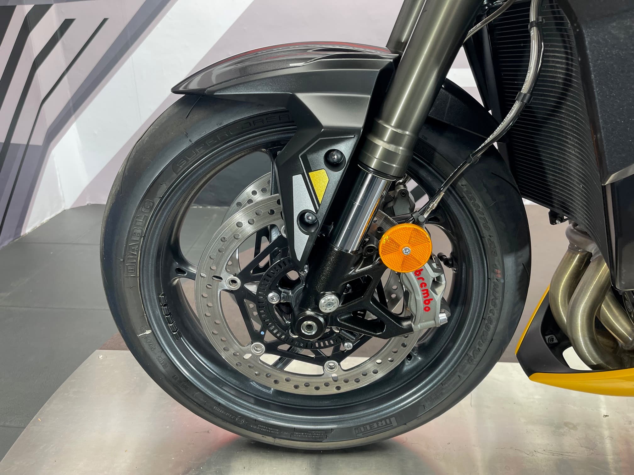 TRIUMPH STREET TRIPLE RS - Image 29