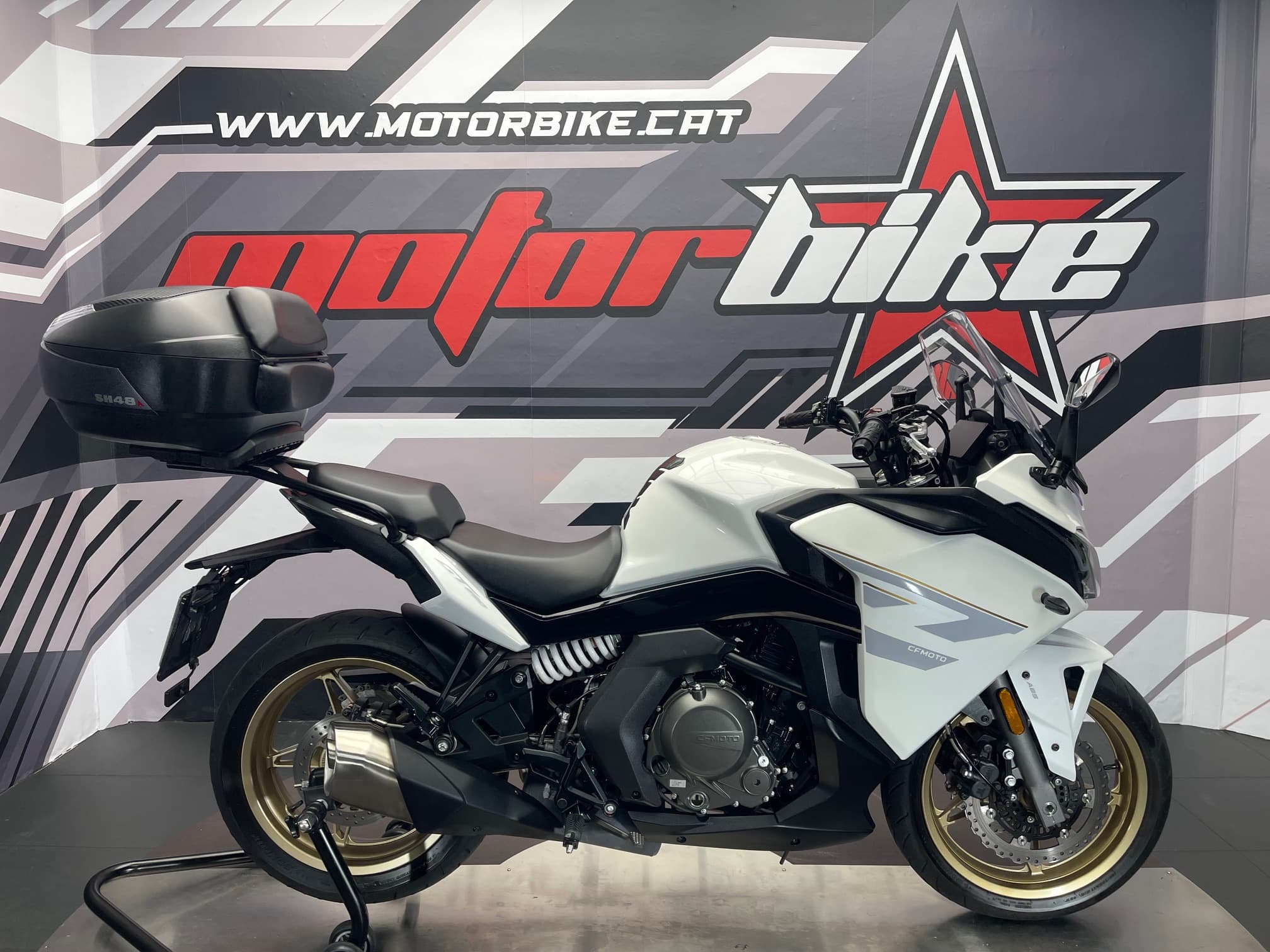 CFMOTO 650GT - Image 1