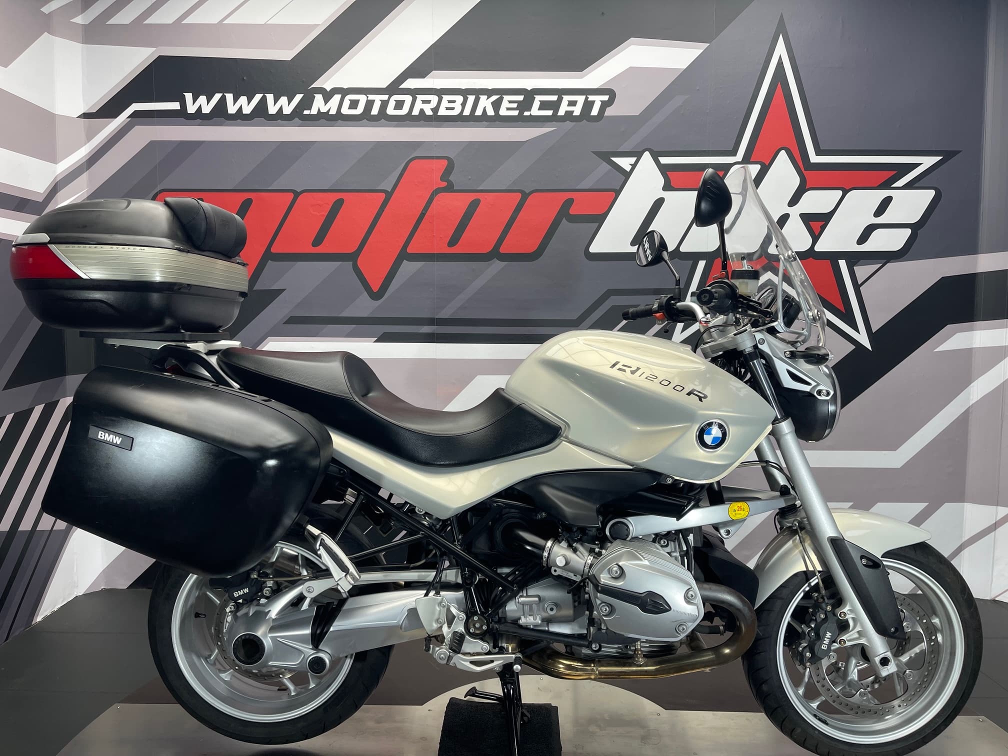 BMW R 1200 R - Image 1