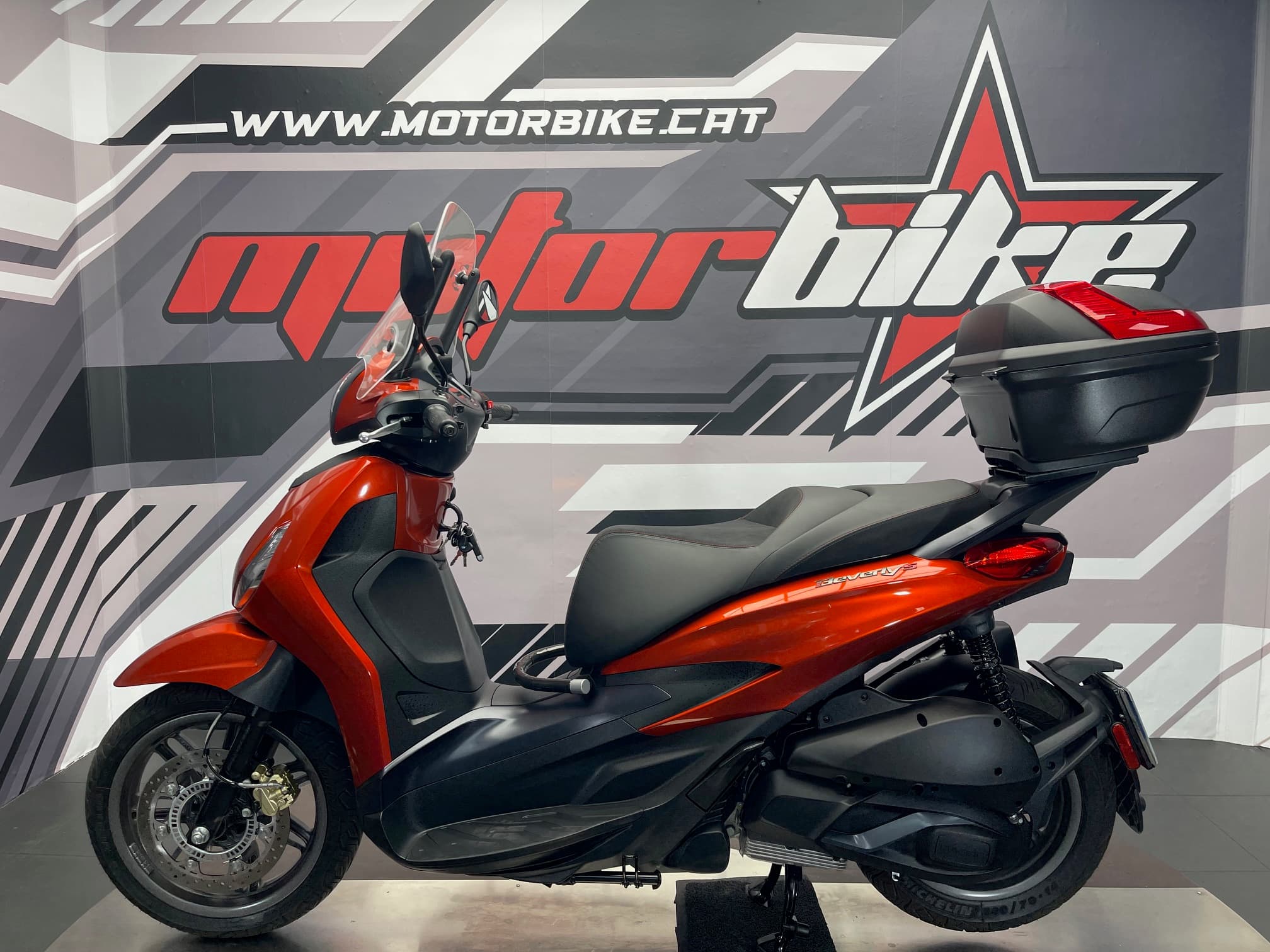 PIAGGIO BEVERLY 300 - Image 2