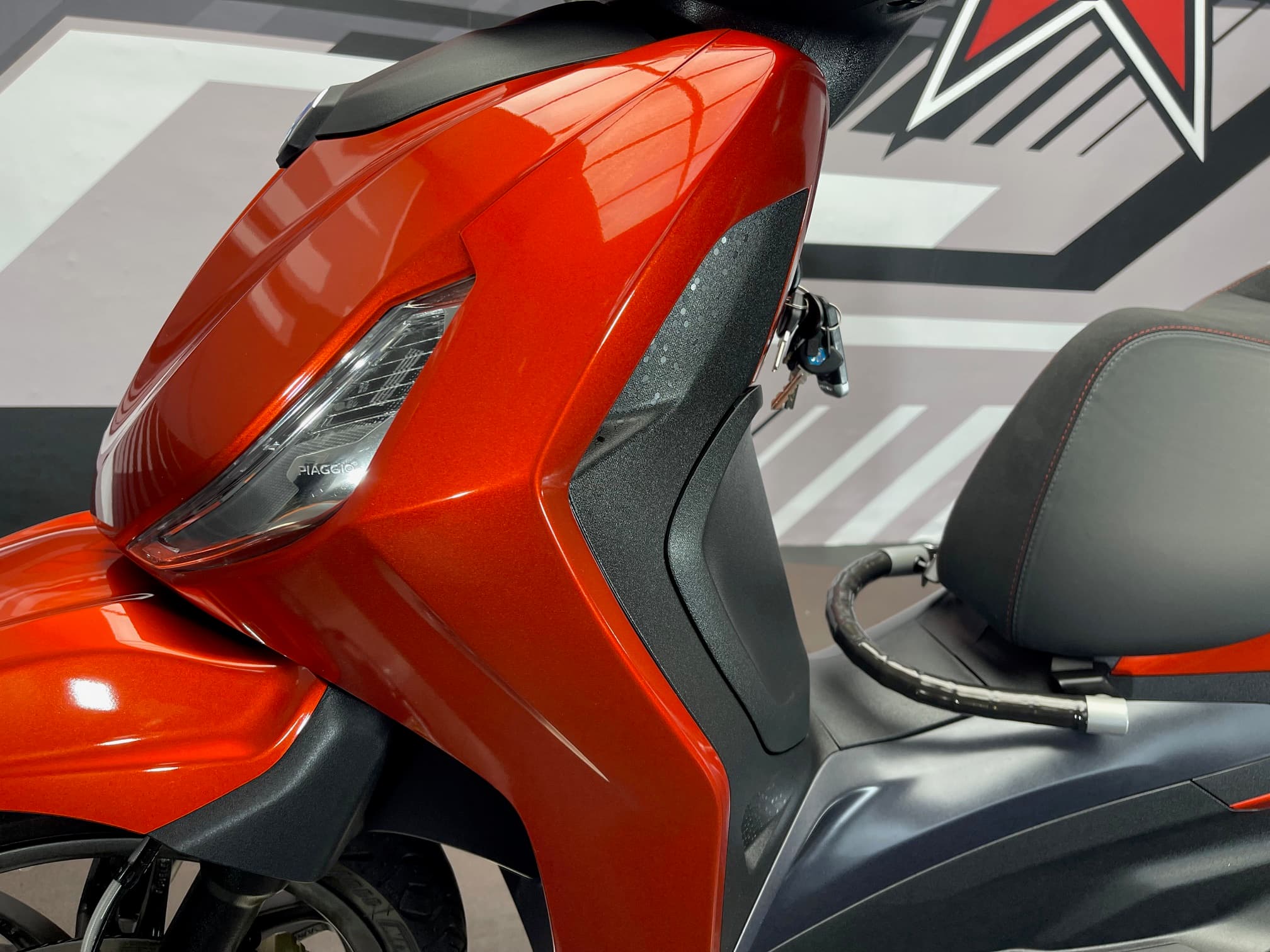 PIAGGIO BEVERLY 300 - Image 22