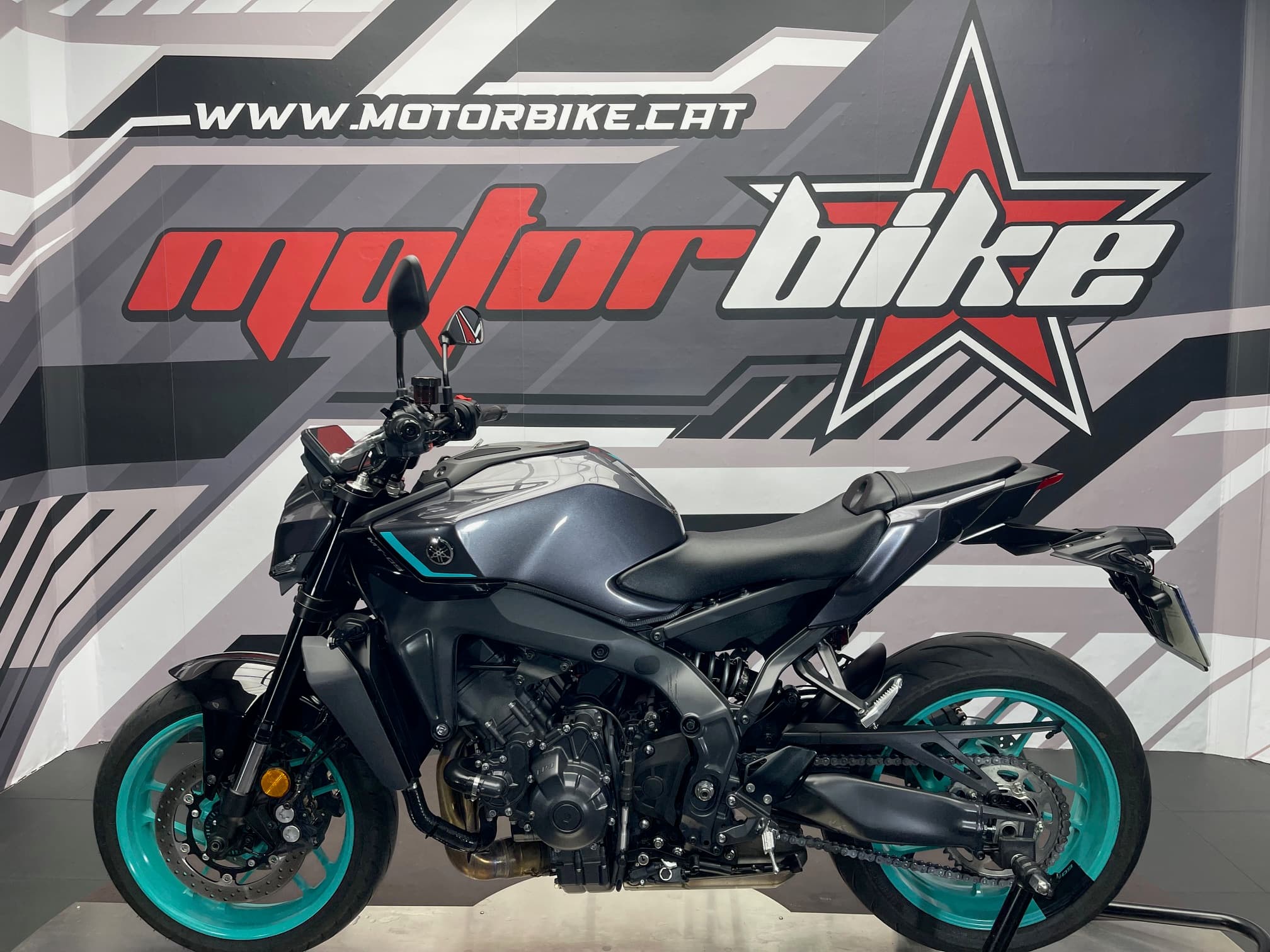 YAMAHA MT-09 - Image 2